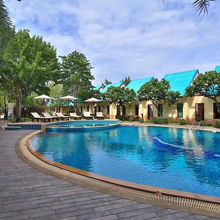 The Green Beach Resort Sam Roi Yot Exterior photo