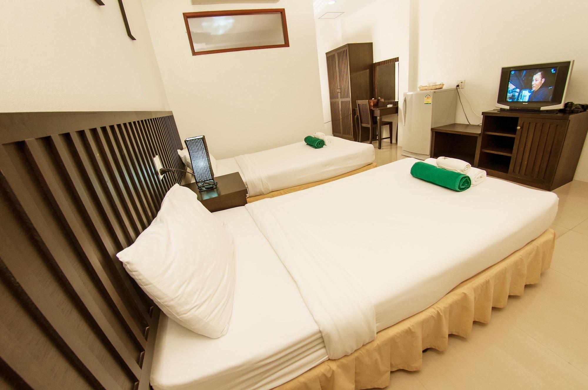 The Green Beach Resort Sam Roi Yot Exterior photo