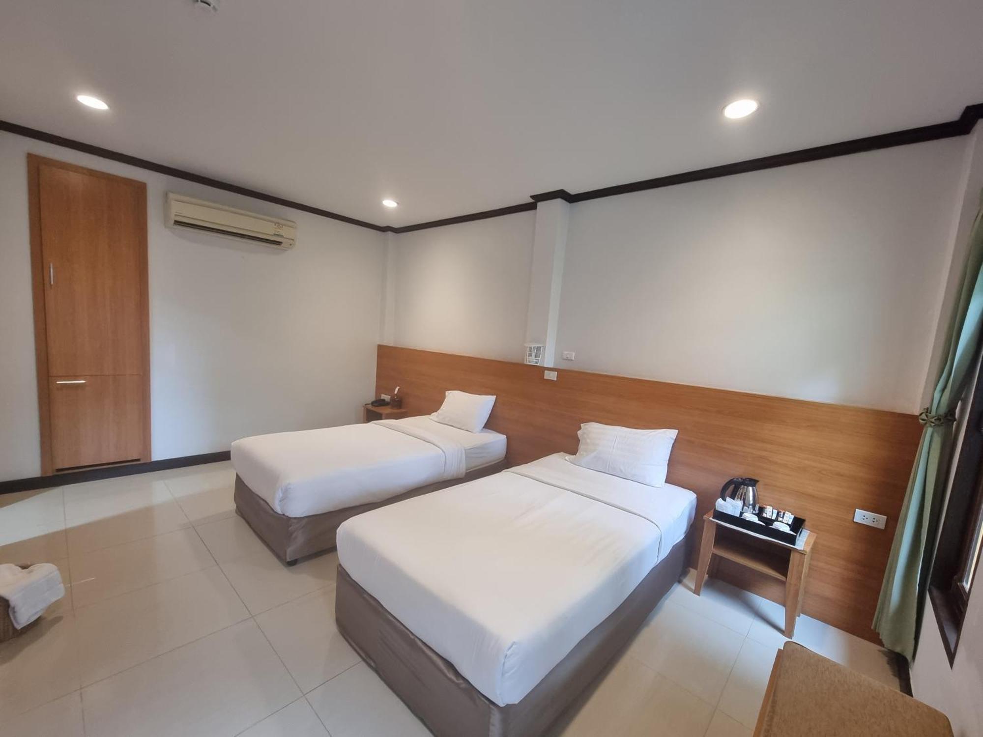 The Green Beach Resort Sam Roi Yot Exterior photo