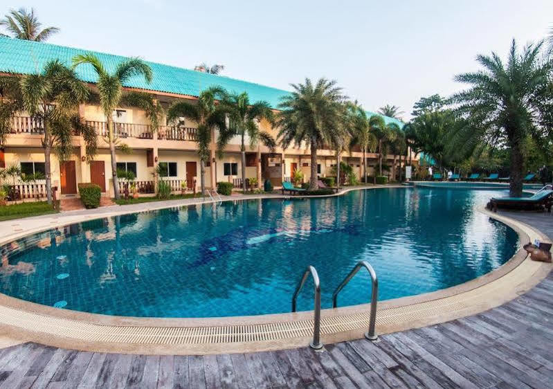 The Green Beach Resort Sam Roi Yot Exterior photo